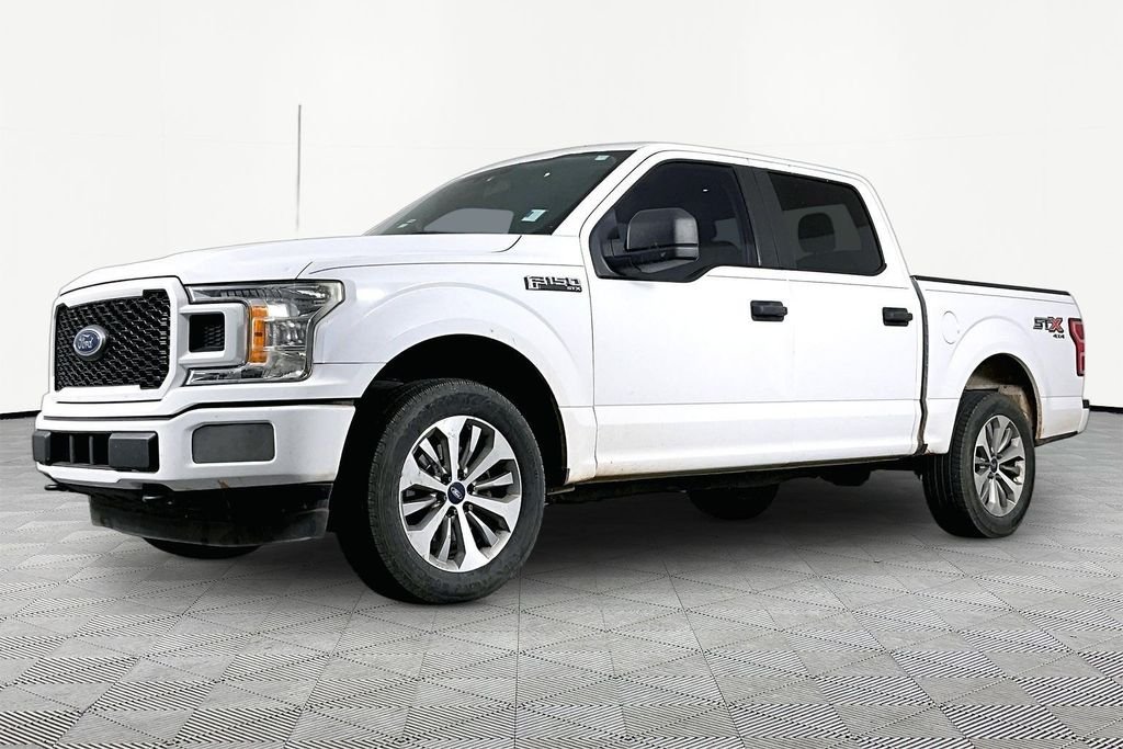 Used 2018 White Ford XL image 1
