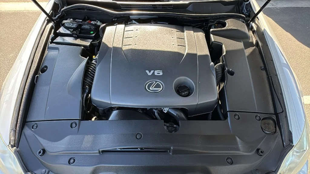 Used 2011 White Lexus 250 image 23