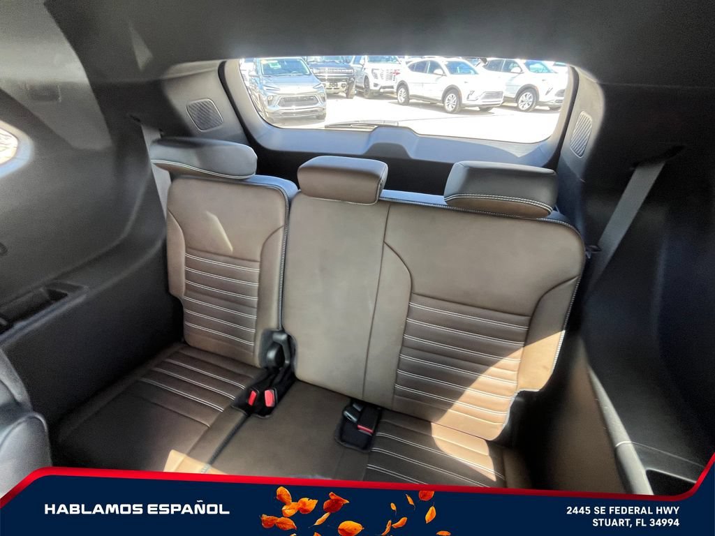 New 2026 Glacier White Tricoat GMC Denali Ultimate image 32