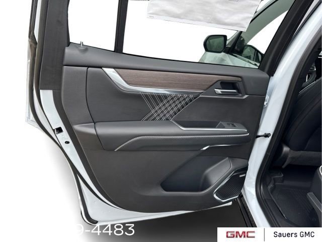 2026 GMC Acadia Denali - Photo 21