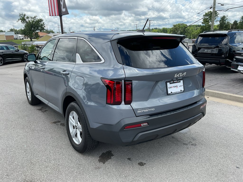 Certified Used 2023 Everlasting Silver Kia LX image 7