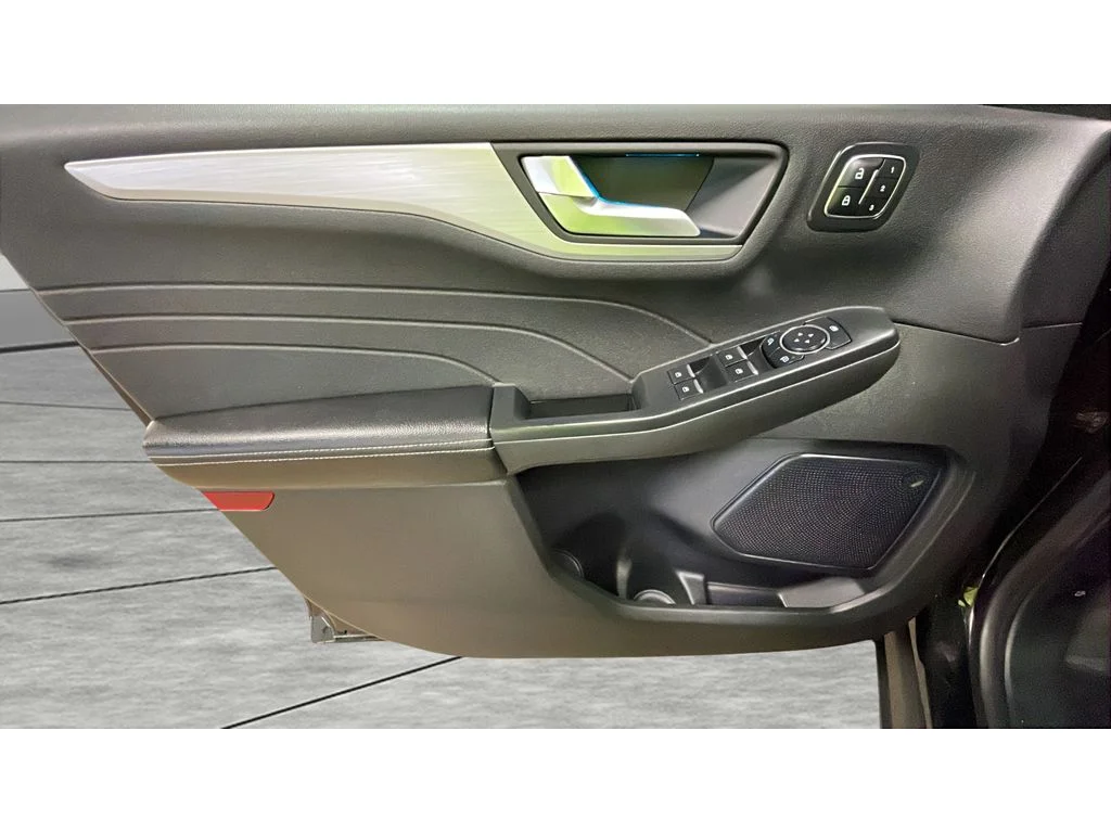 Used 2024 Agate Black Metallic Ford Platinum image 10