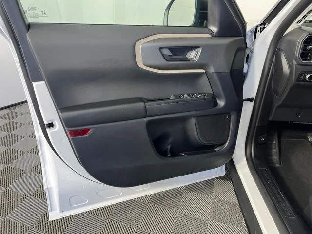 Used 2025 White Ford Big Bend image 15