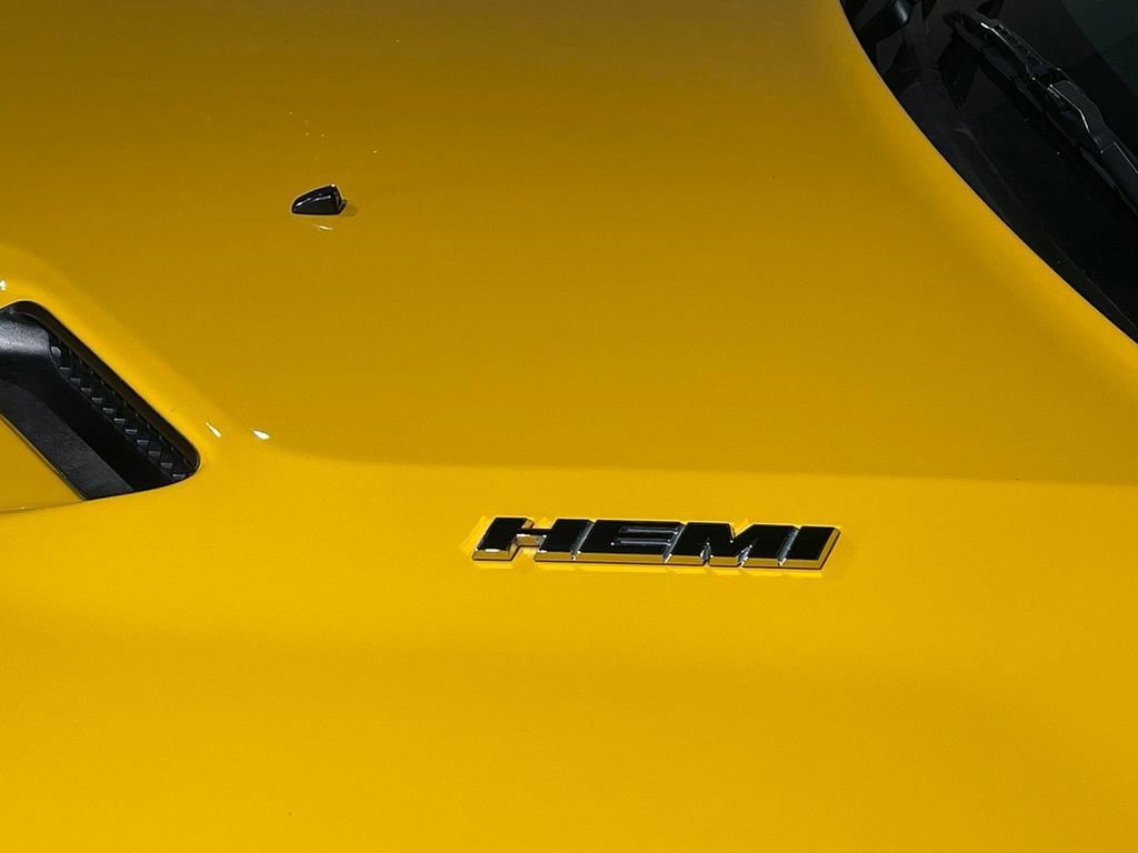 2012 Dodge Challenger R/T - Photo 11