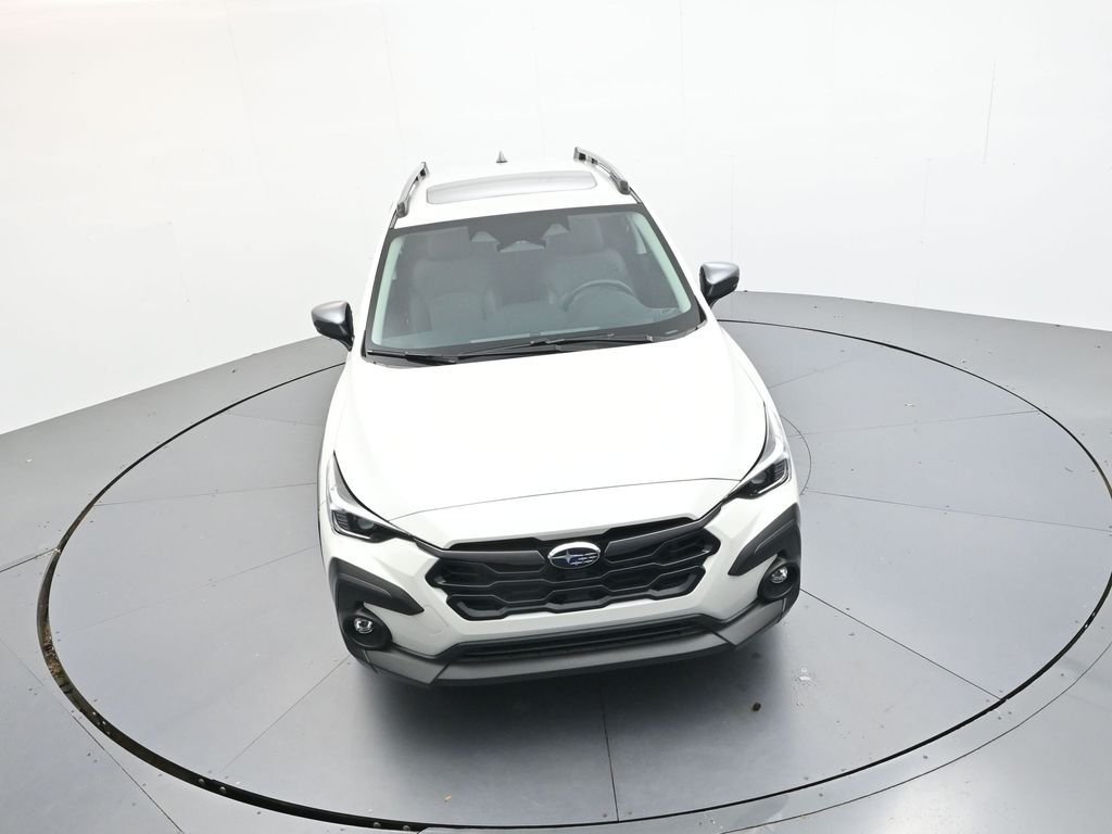 Used 2025 Crystal White Pearl Subaru Limited image 22