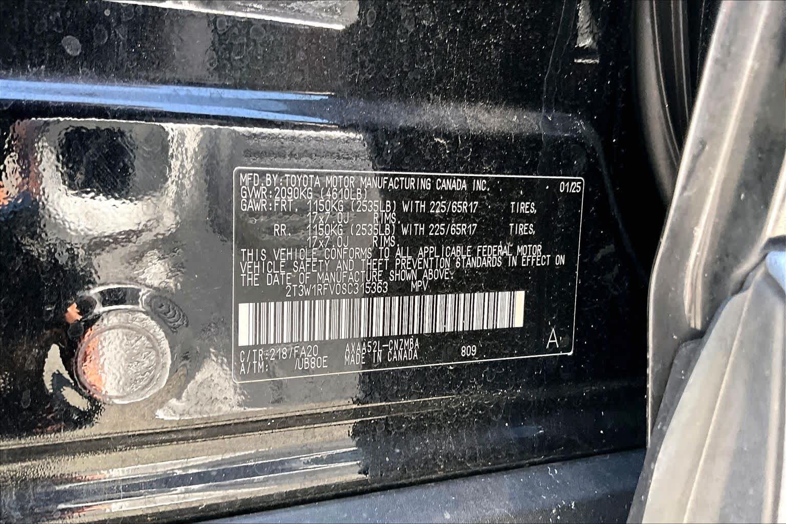 Used 2025 Midnight Black Metallic Toyota XLE image 34