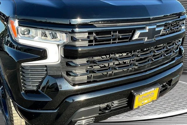 Used 2022 Black Chevrolet RST image 34