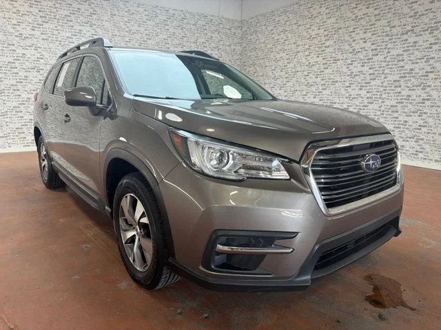 Used 2021 Brilliant Bronze Metallic Subaru Premium image 9