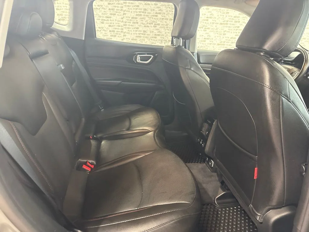 Used 2022 Gray Jeep Trailhawk image 11