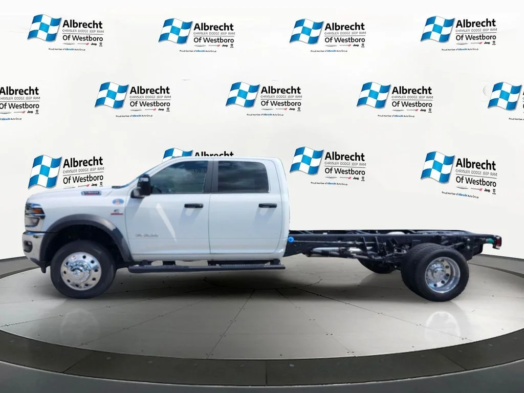 New 2026 Bright White Clearcoat RAM Tradesman image 2