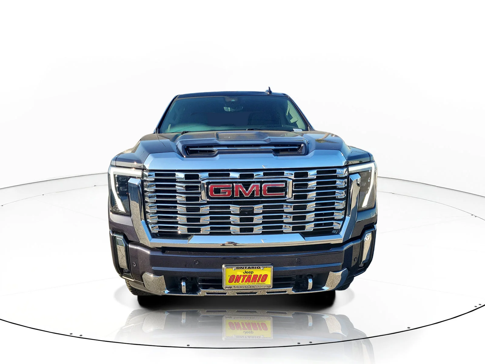 Certified Used 2025 Silver GMC Denali image 9