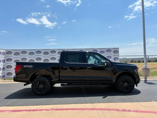 New 2026 Agate Black Metallic Ford XLT image 1