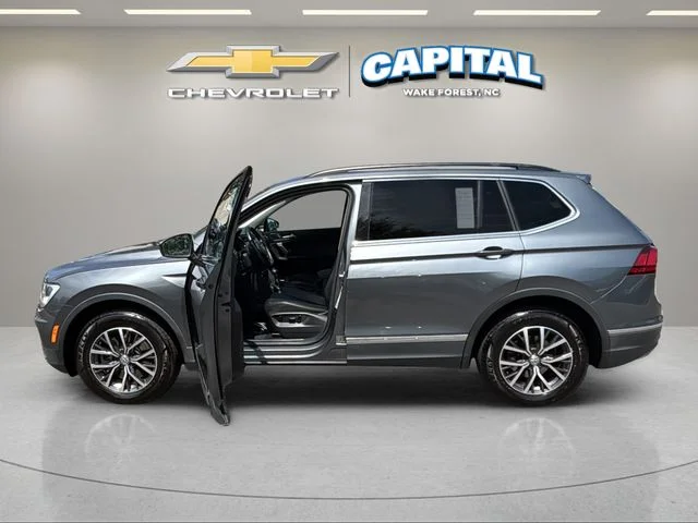 Used 2020 Gray Volkswagen 2.0T SE image 9