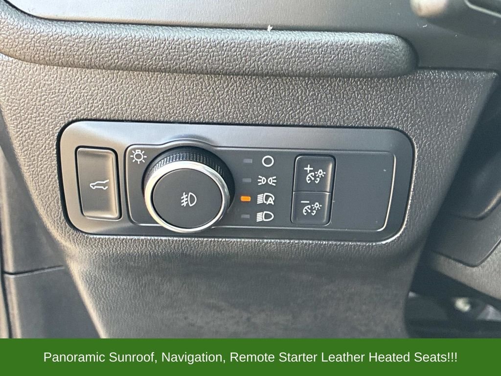 Used 2022 Silver Ford SEL image 25