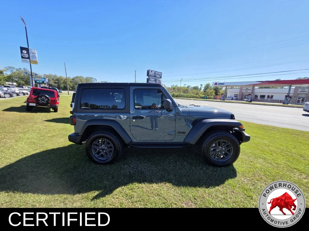 Used 2025 Gray Jeep Sport S image 8
