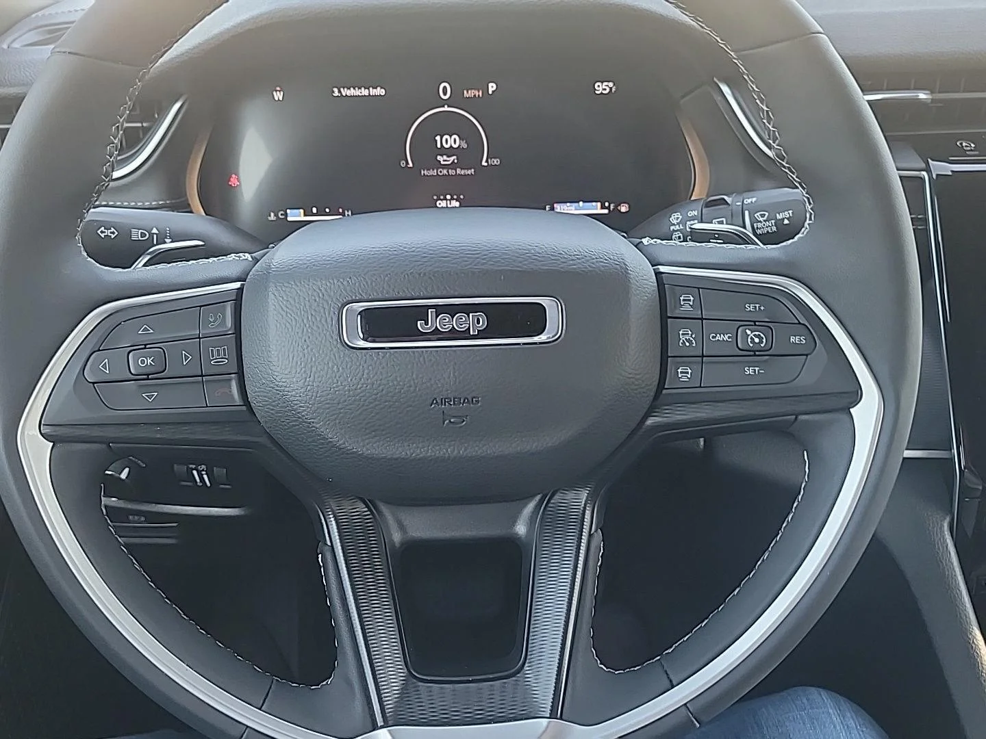 Used 2025 Silver Zynith Jeep Altitude X image 6