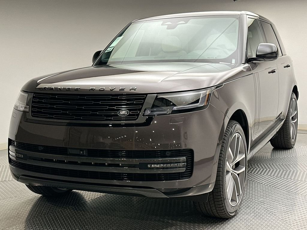 New 2026 Charente Grey Land Rover SE image 1
