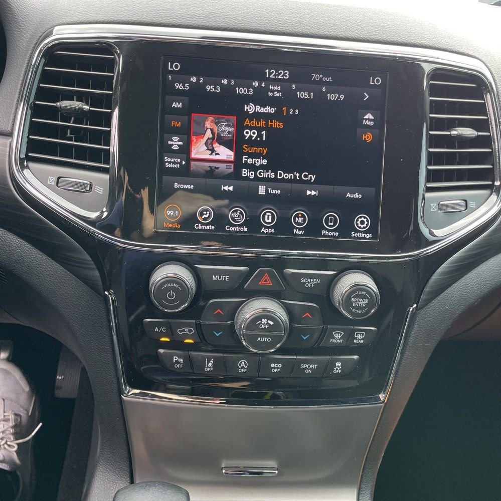 Used 2021 Black Jeep Laredo X image 10