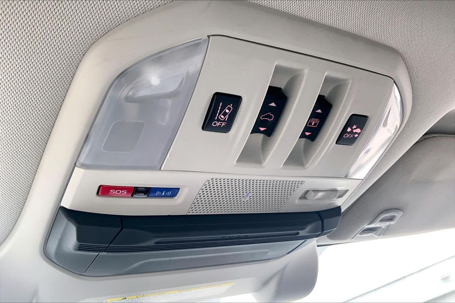 Used 2022 Crystal White Pearl Subaru Onyx Edition image 27