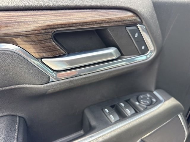 Used 2023 Gray Chevrolet LT image 29