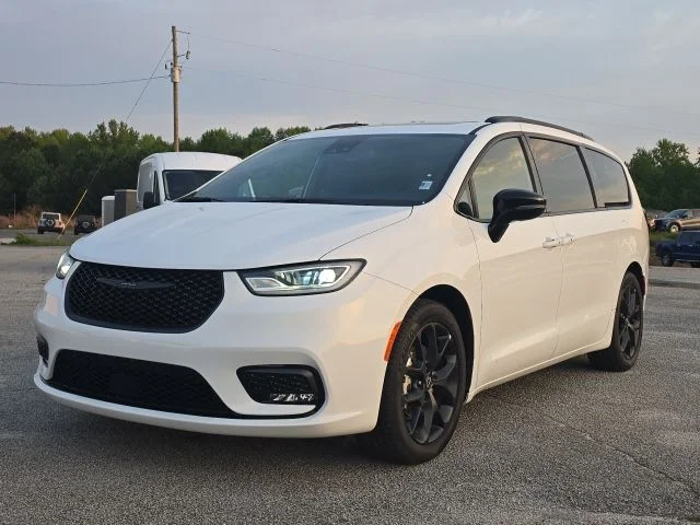 2025 Chrysler Pacifica Limited