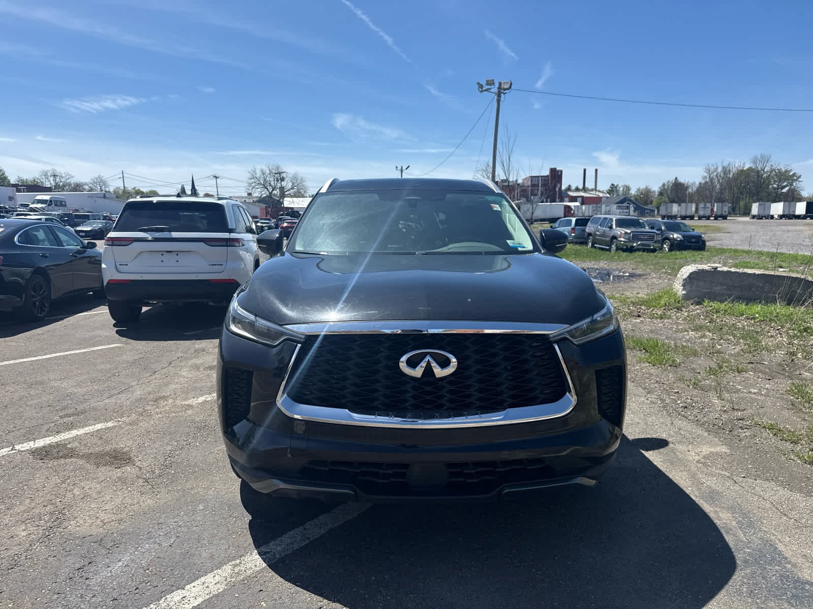 Used 2022 BK INFINITI LUXE image 3