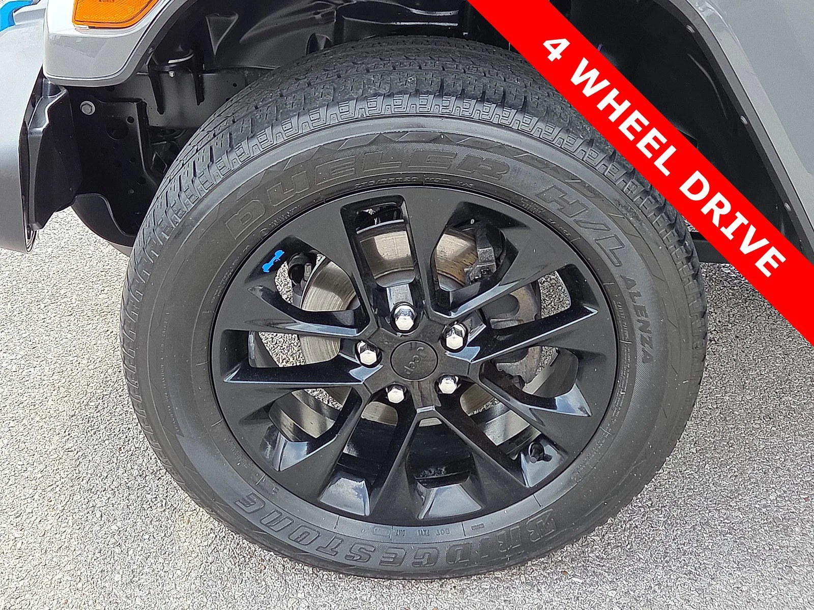 Used 2023 Sting-Gray Clearcoat Jeep Sahara image 7