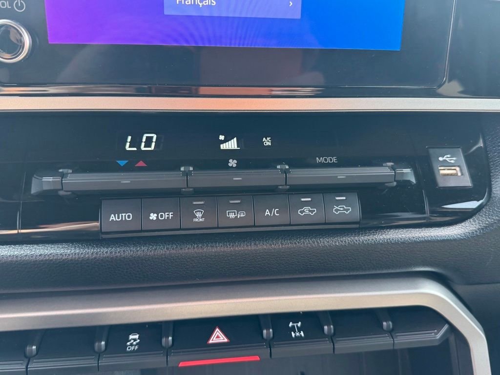 Used 2025 White Toyota SR5 image 28