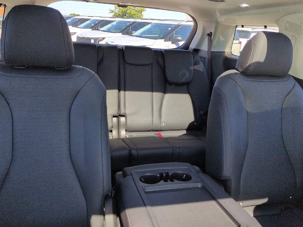 New 2027 Snow White Pearl Kia SX Prestige image 8