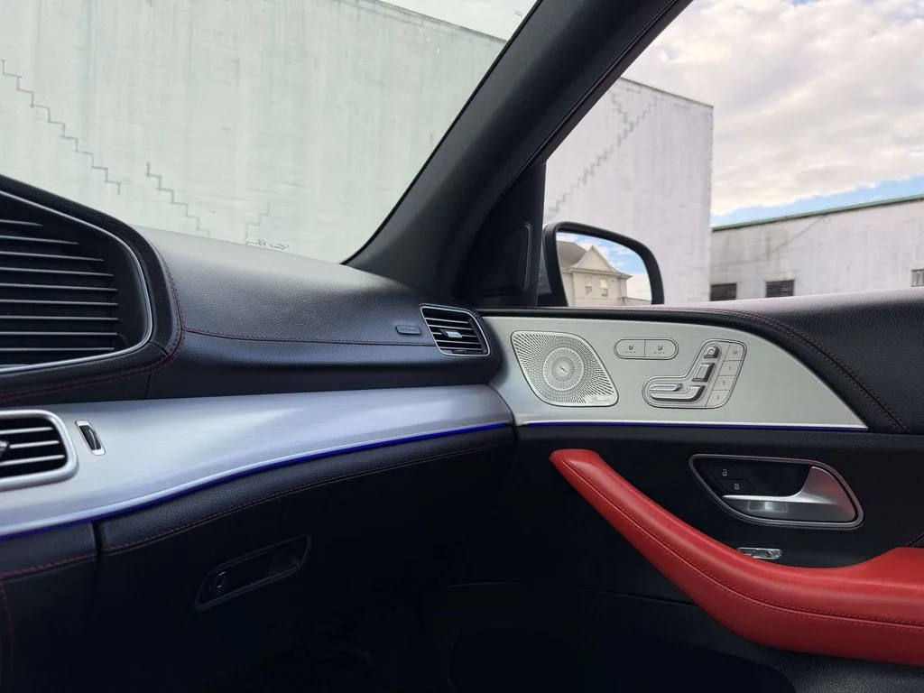 Used 2025 Silver Mercedes-Benz GLE 53 AMG® image 31