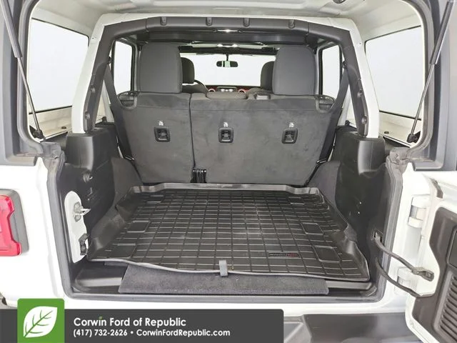 Used 2021 Bright White Clearcoat Jeep Unlimited Rubicon image 21