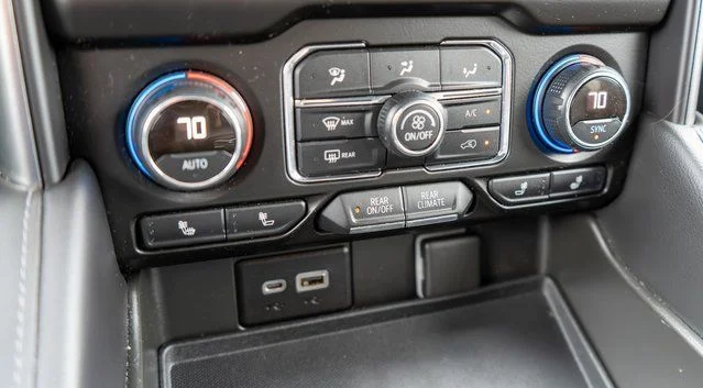 2021 Chevrolet Tahoe Z71 - Photo 28