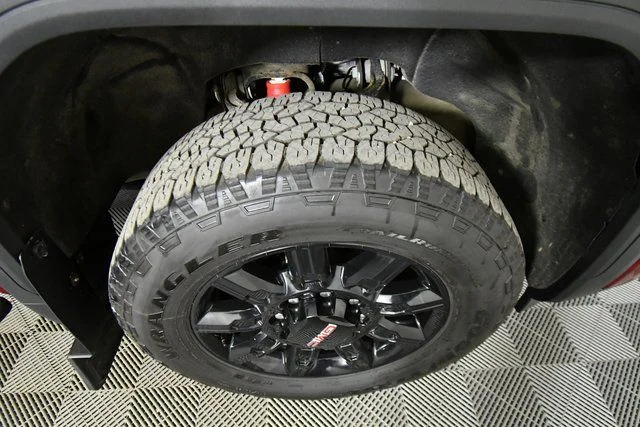 2024 GMC Sierra 3500HD AT4 - Photo 17
