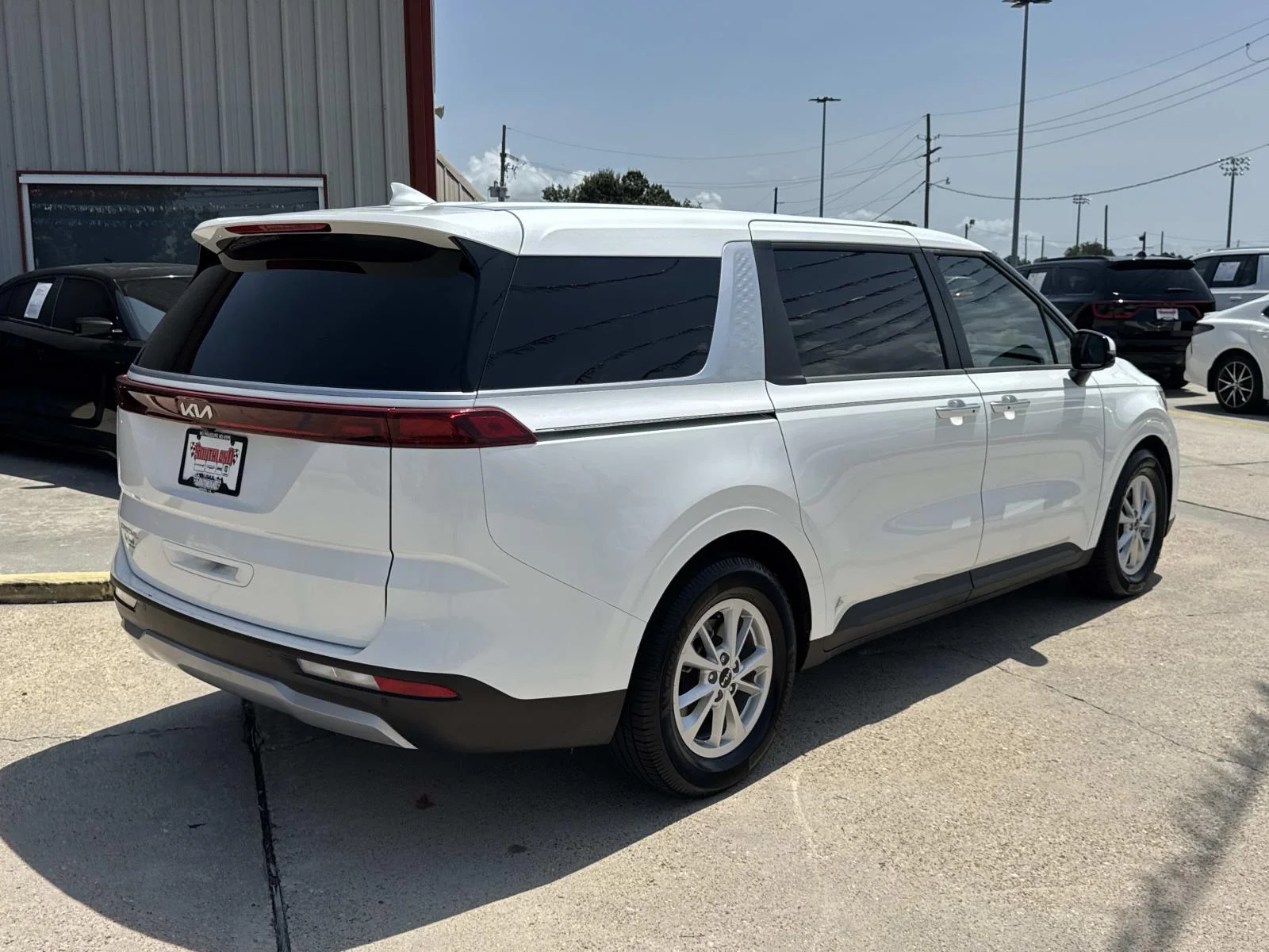 Used 2024 White Kia LX image 7