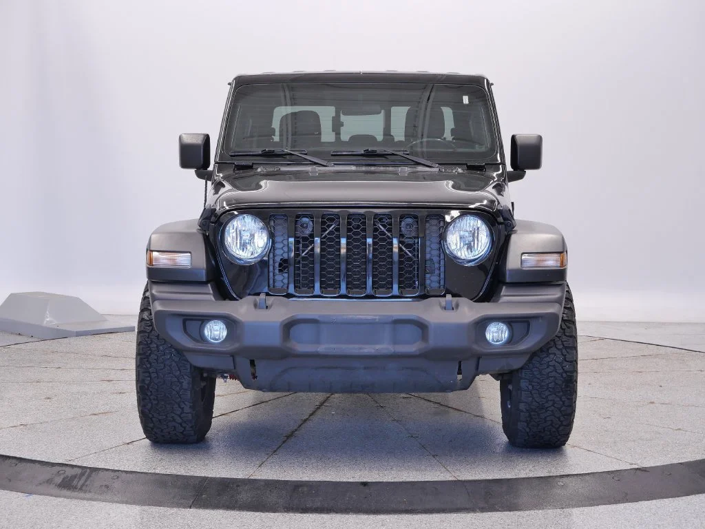 Used 2020 Jeep Gladiator Sport S with VIN 1C6HJTAG1LL139898 for sale in Coon Rapids, Minnesota