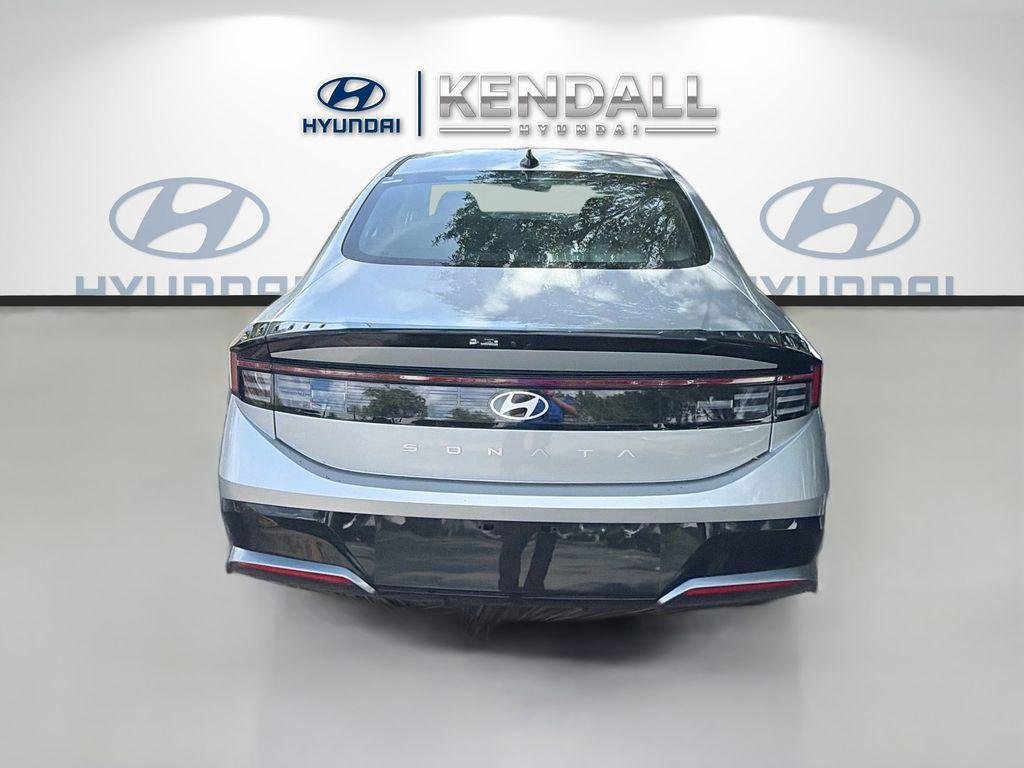 New 2026 Aero Silver Hyundai SEL Sport image 5