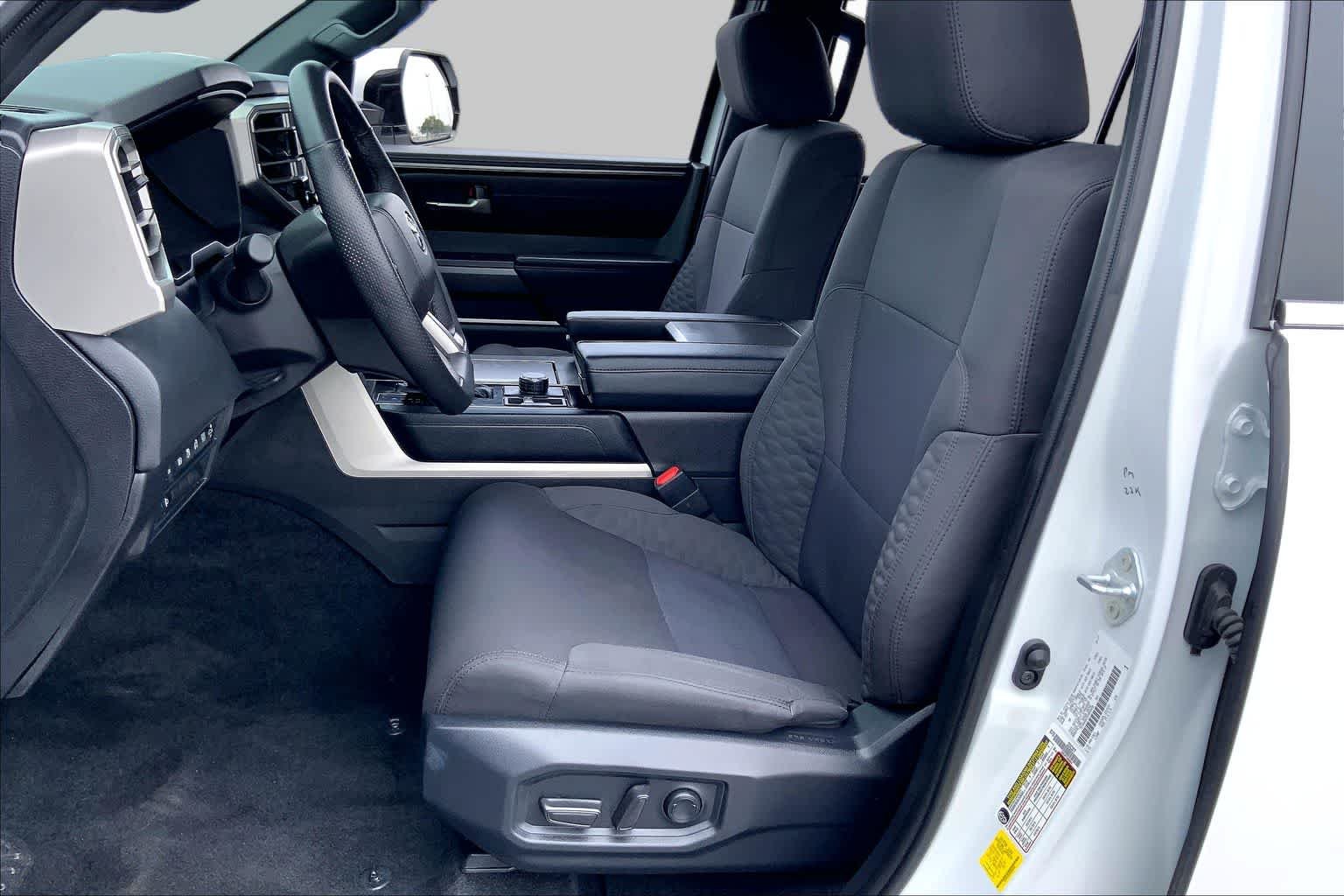 Used 2025 Ice Cap Toyota SR5 image 8