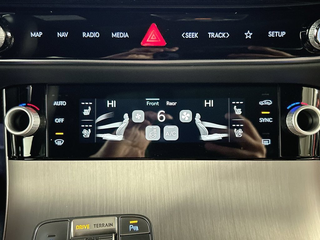 2026 GENESIS GV70 Sport Advanced - Photo 27