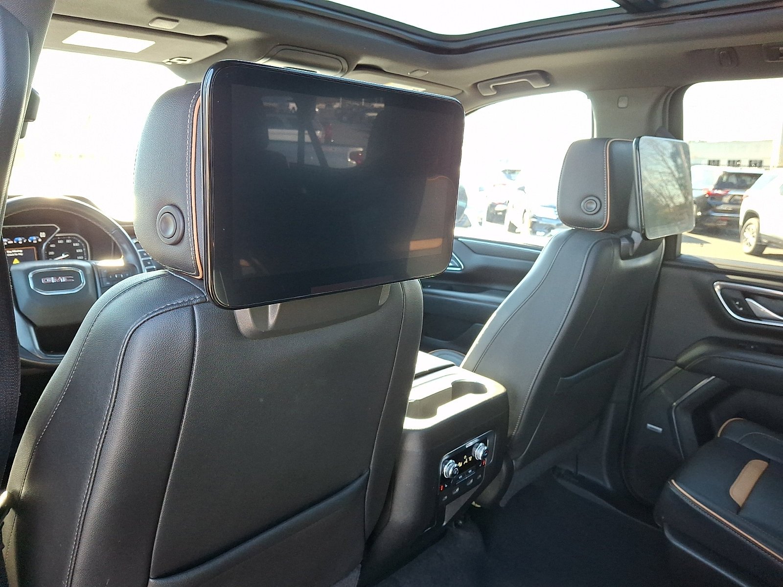 2021 GMC Yukon XL AT4 - Photo 12