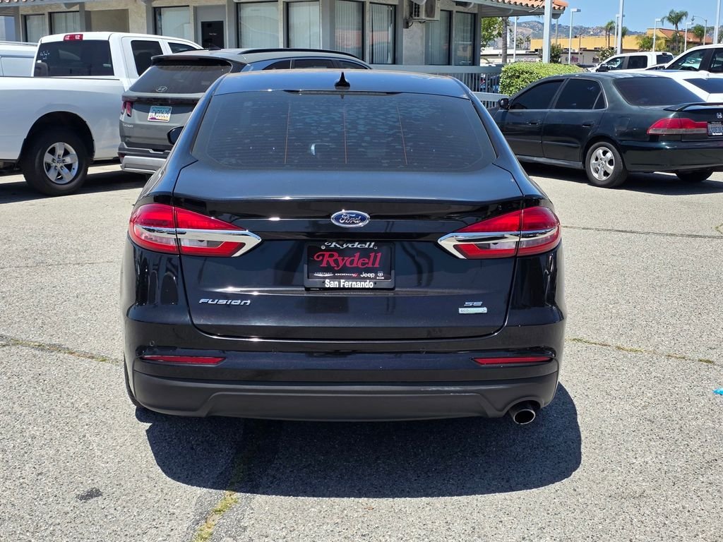 Used 2020 Black Ford SE image 7