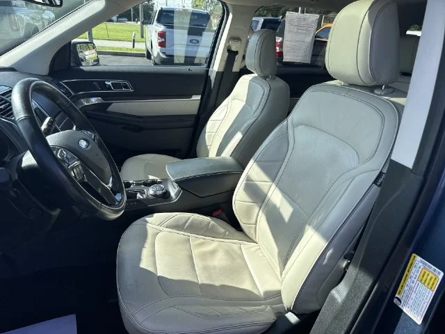 Used 2019 Blue Metallic Ford Limited image 15