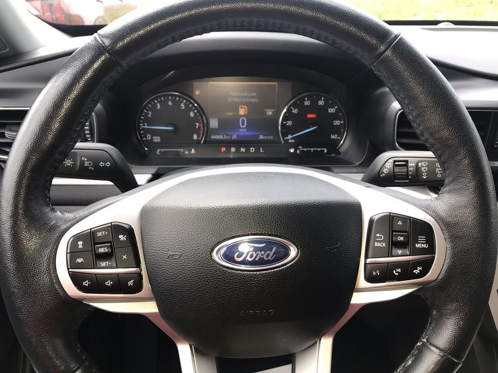 Used 2023 Silver Metallic Ford XLT image 14