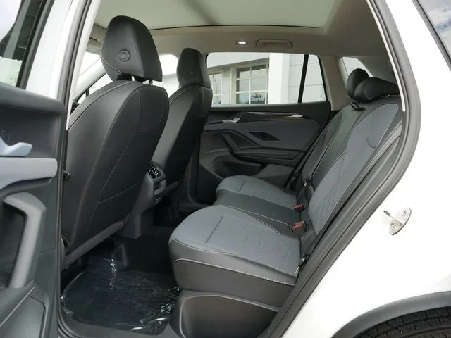 New 2026 White/off-white Volkswagen 2.0T SE image 8