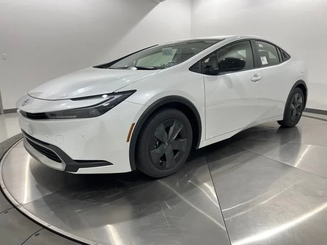 2025 Toyota Prius SE Plug-in Hybrid's photo
