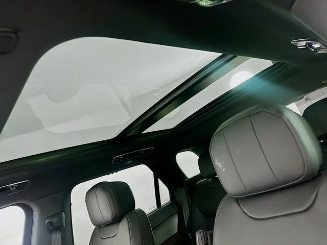 New 2026 Black Land Rover Dynamic SE image 14