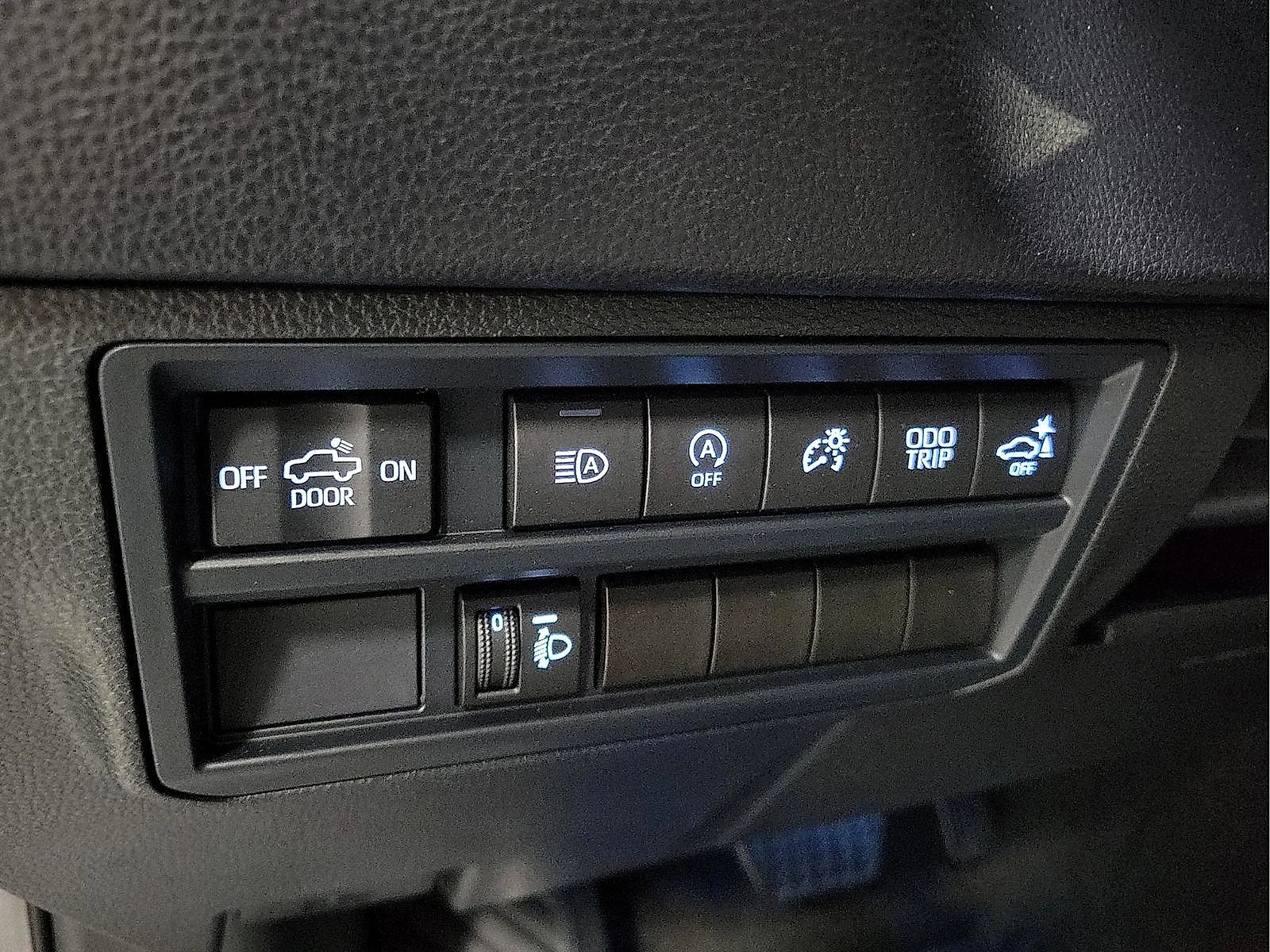 Used 2024 METALLIC GRAY Toyota SR5 image 14
