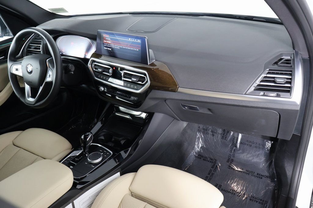Used 2024 White BMW sDrive30i image 9