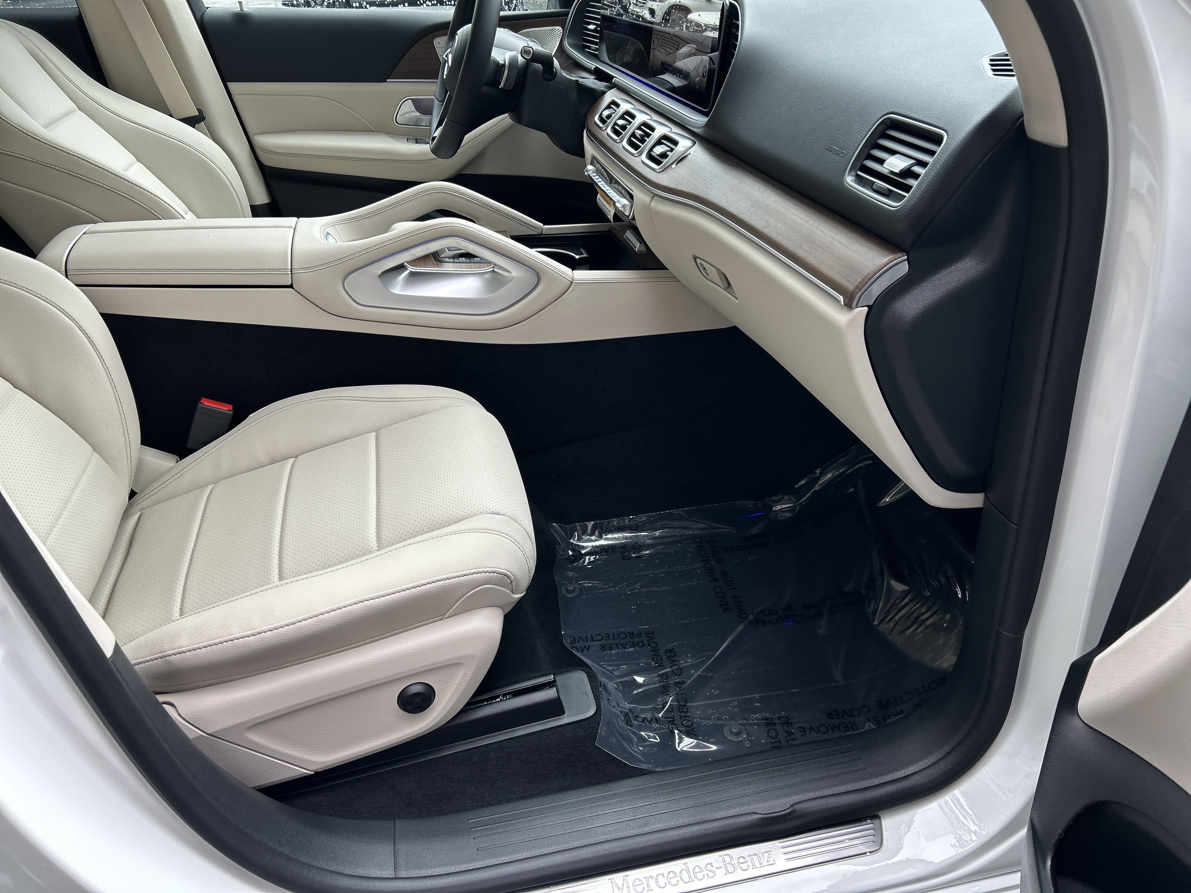 New 2026 Polar White Mercedes-Benz GLE 350 4MATIC® SUV image 43