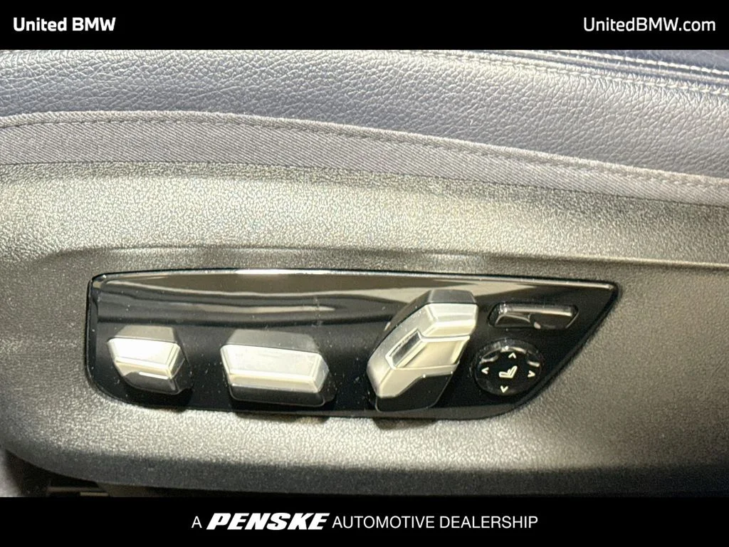 Used 2017 Alpine White BMW 540i image 4