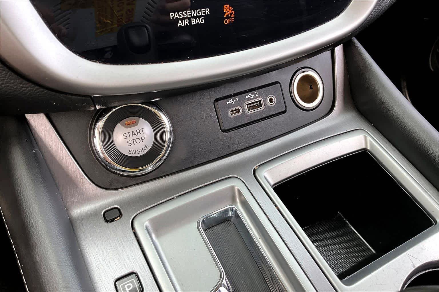Used 2020 Super Black Metallic Nissan S image 31